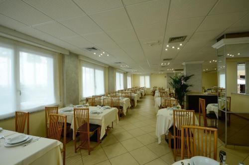 Hotel Lido Mazzini Лоано Екстериор снимка