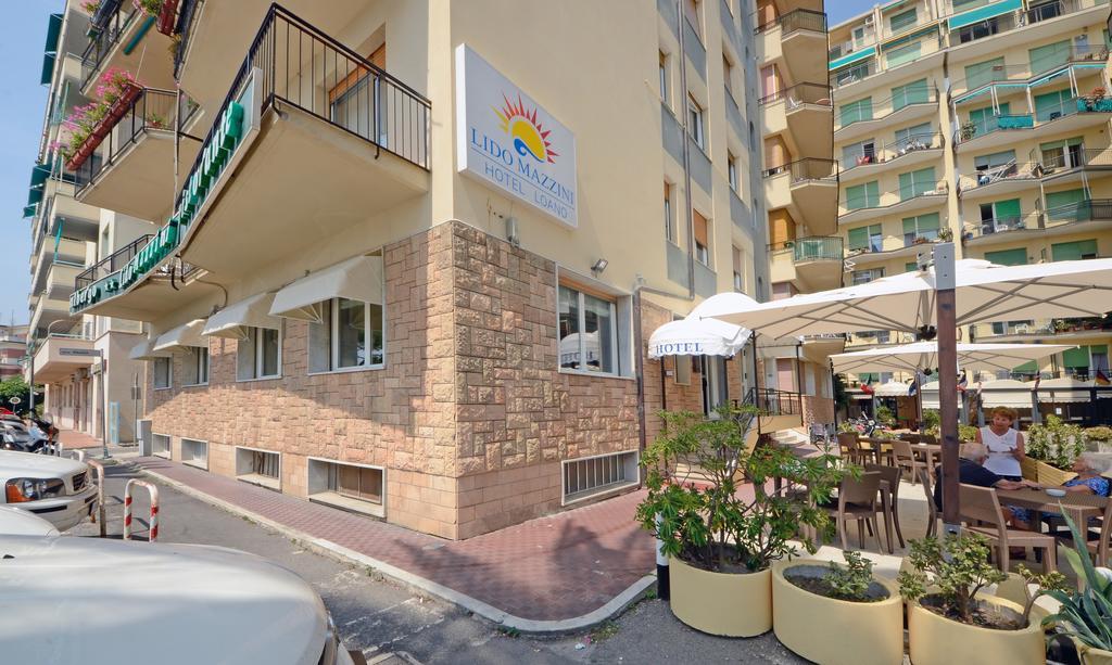 Hotel Lido Mazzini Лоано Екстериор снимка