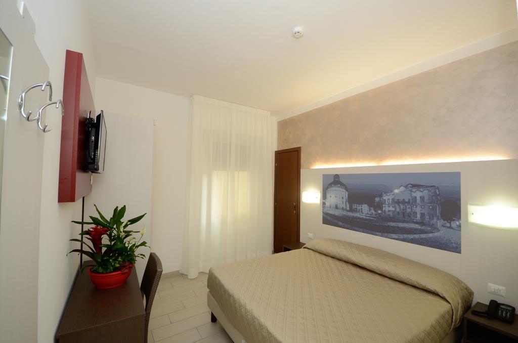 Hotel Lido Mazzini Лоано Стая снимка