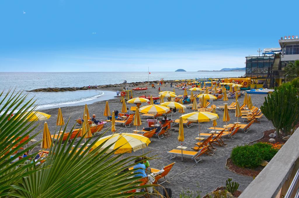 Hotel Lido Mazzini Лоано Екстериор снимка